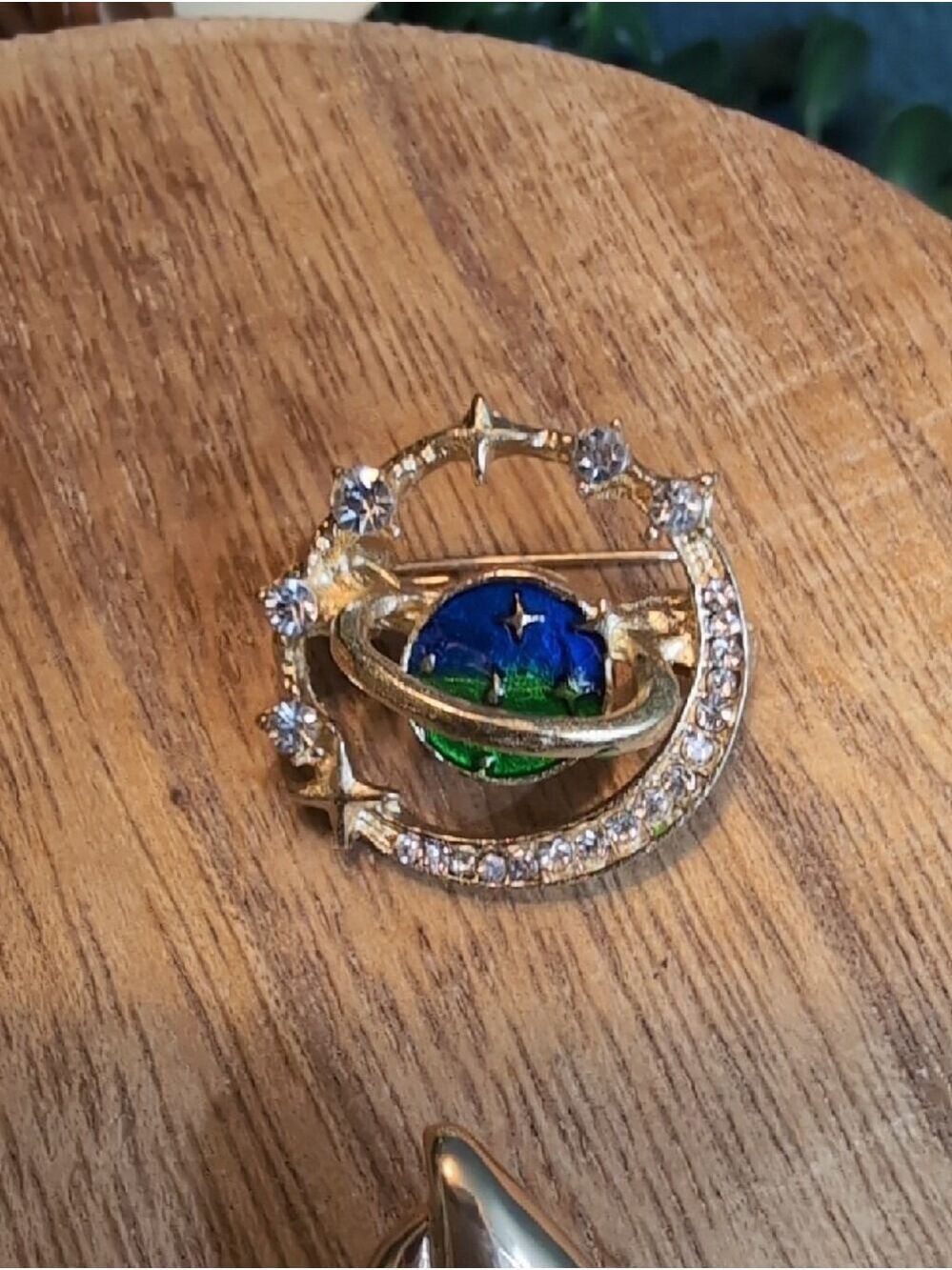 Moon & Earth & Shell Brooch Set - Women Jewelry - Picture 6 of 12